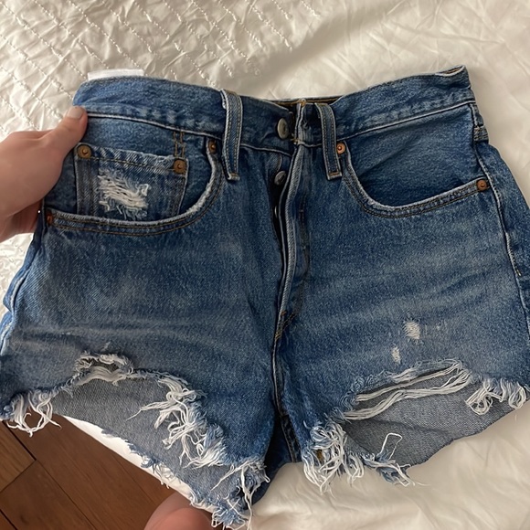 NWOT LEVIS 501 Denim Shorts - Picture 6 of 6
